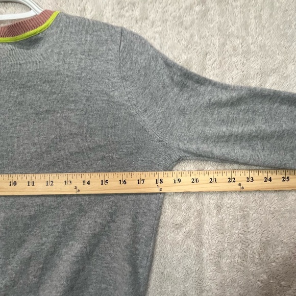 Princess Vera Wang Gray Button Cardigan Sweater Sz S Lace Hem Colorful Trim - Picture 16 of 16